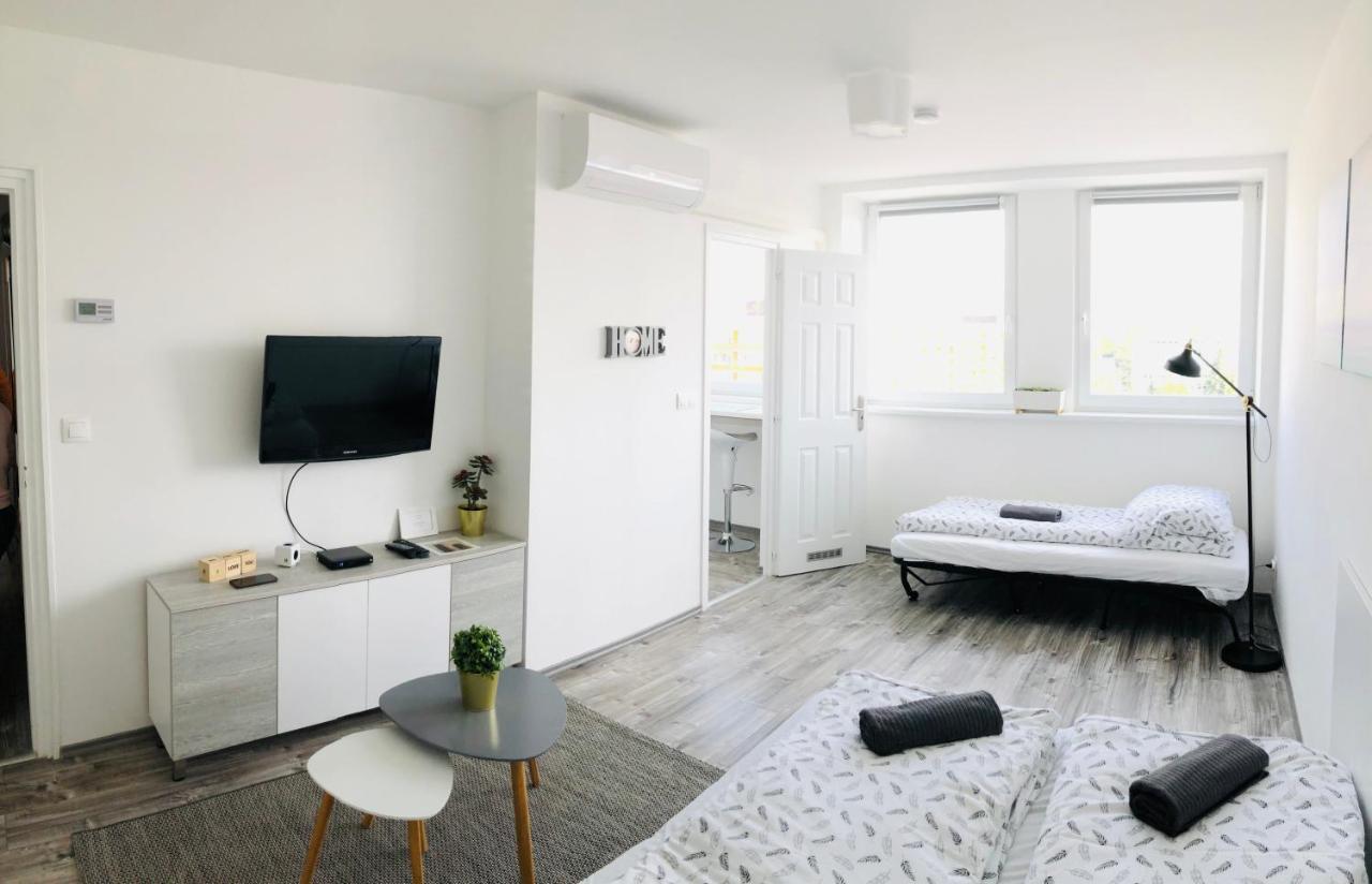 Central Apartments Veszprém Екстериор снимка