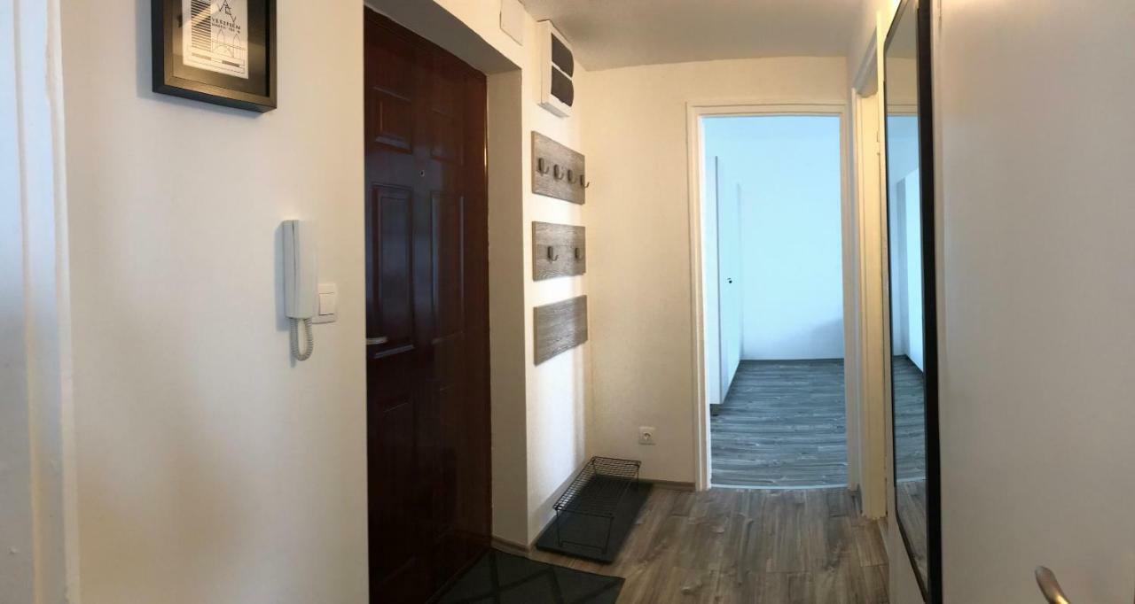 Central Apartments Veszprém Екстериор снимка